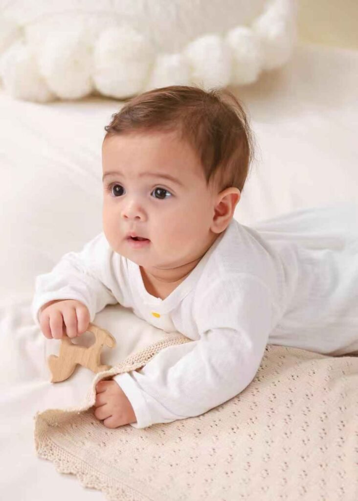 咿呀贝贝 · 0-12个月新生儿成长完全指南